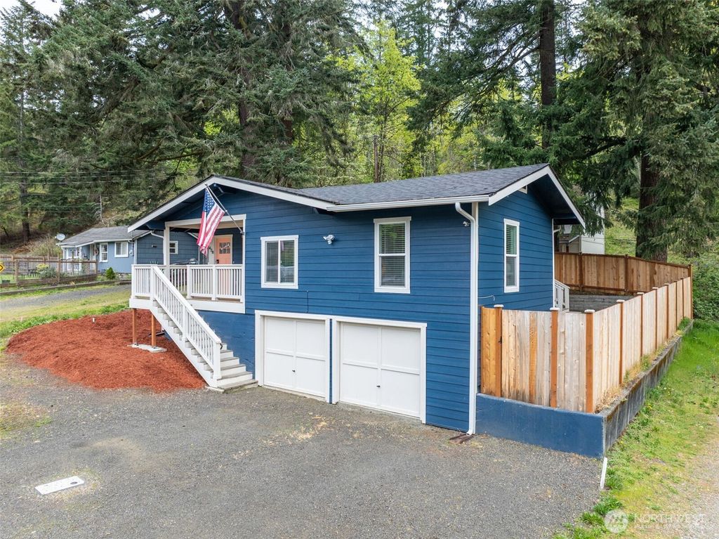 Photo of 428 Henry Street, Shelton, WA 98584 (MLS # 2508273)