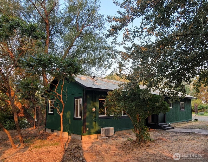 133 Woodhouse Loop