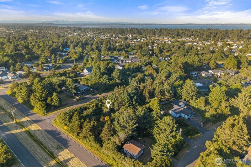 193 N Narwhal Loop NW