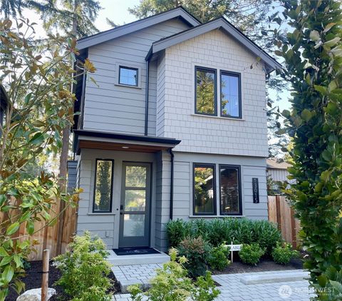 Photo of 13015 NE 113th Street, Kirkland, WA 98033 (MLS # 2434313) Photo of 13015 NE 113th Street, Kirkland, WA 98033 (MLS # 2434313)
