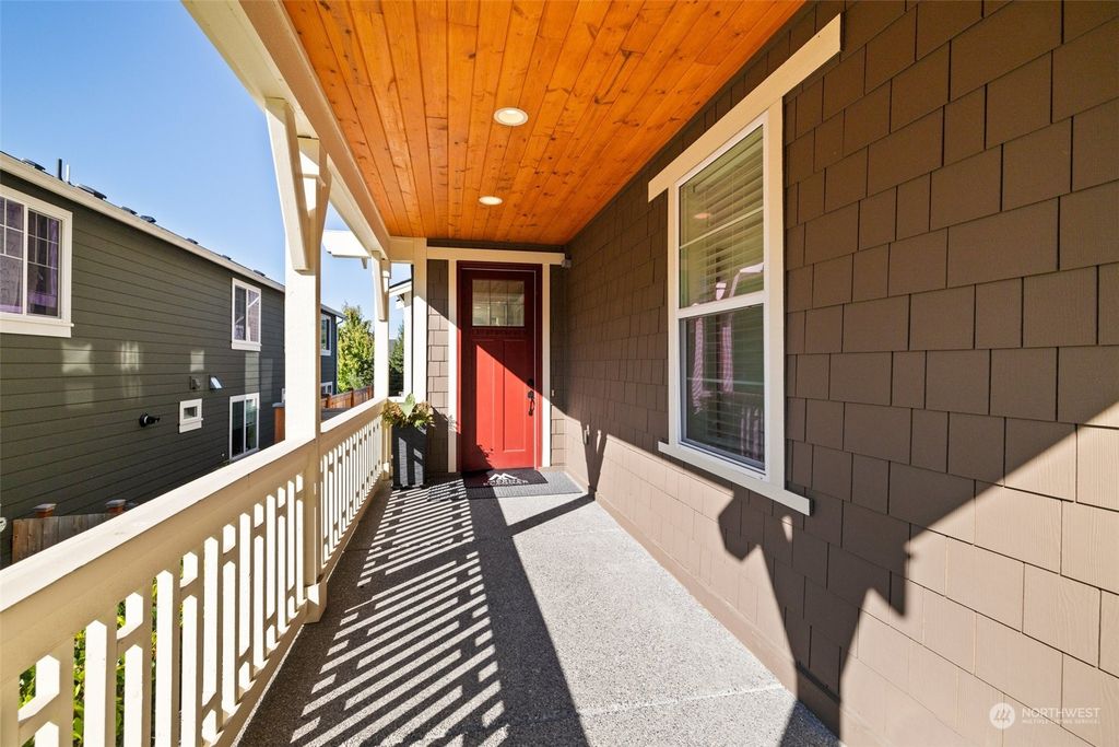 Photo of 15760 NE 114th Way, Redmond, WA 98052 (MLS # 2293351)