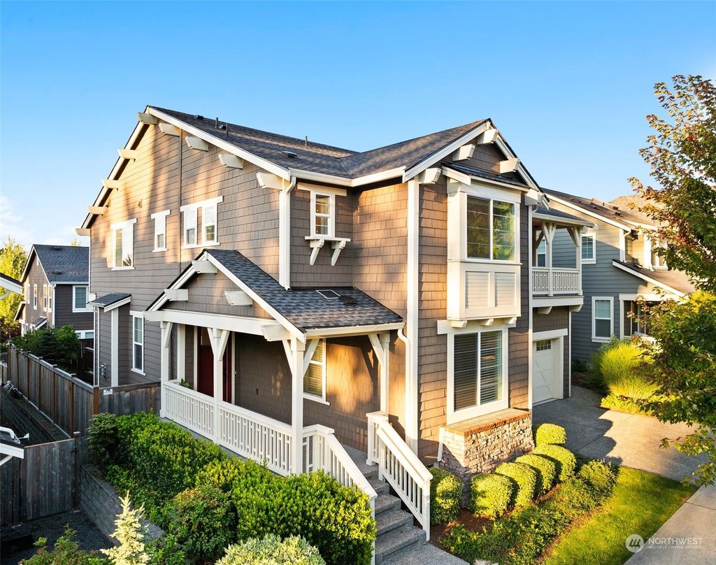 Photo of 15760 NE 114th Way, Redmond, WA 98052 (MLS # 2293351)