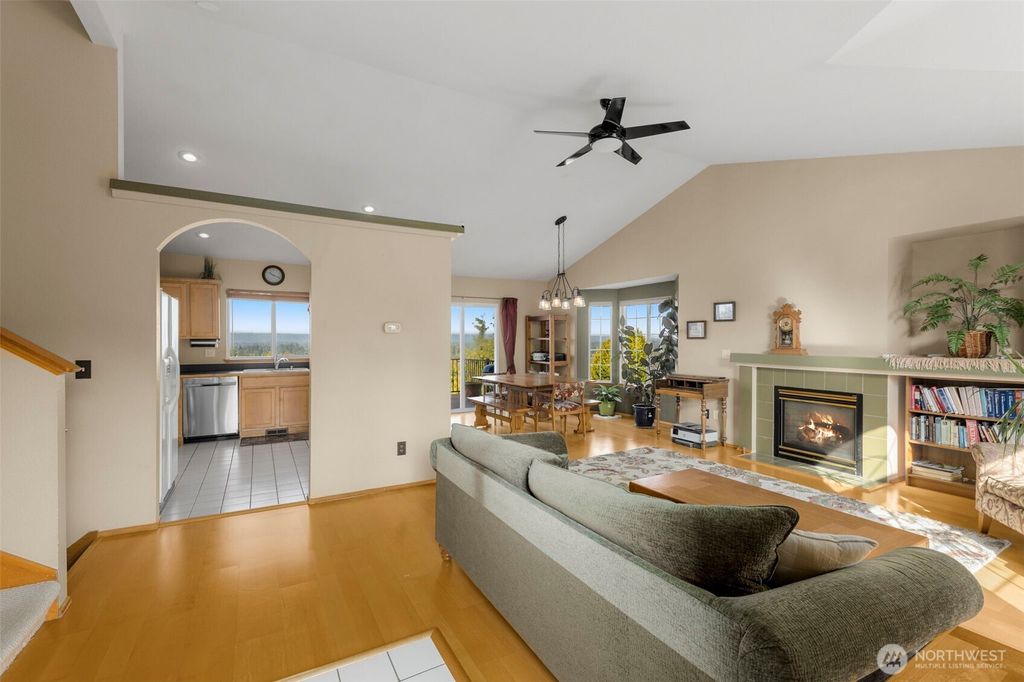 Photo of 8504 76th Avenue NE, Marysville, WA 98270 (MLS # 2455258)