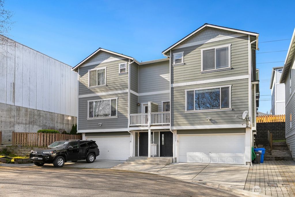 Photo of 1132 Chestnut Court, Everett, WA 98201 (MLS # 2486798)