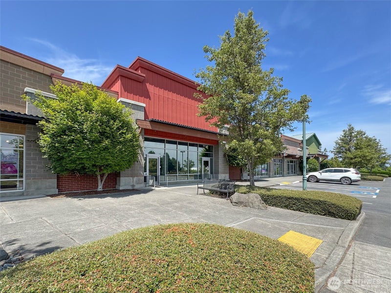 1400 W Washington Street 105