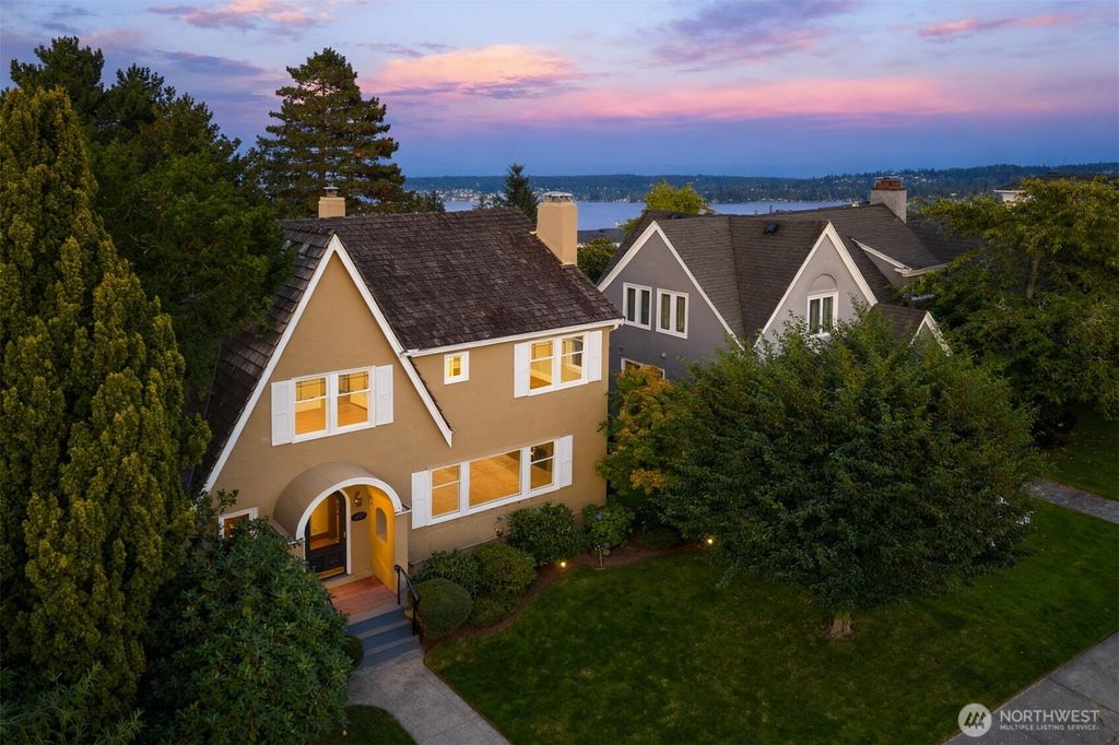 Photo of 3832 48th Avenue NE, Seattle, WA 98105 (MLS # 2442418)