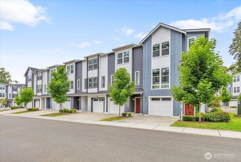 Photo of 13717 Admiralty Way #H5, Lynnwood, WA 98087 (MLS # 2535295)