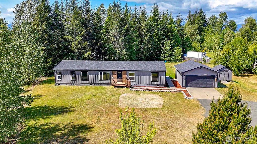 Photo of 510 E Enchantment Heights Drive, Union, WA 98592 (MLS # 2458763)