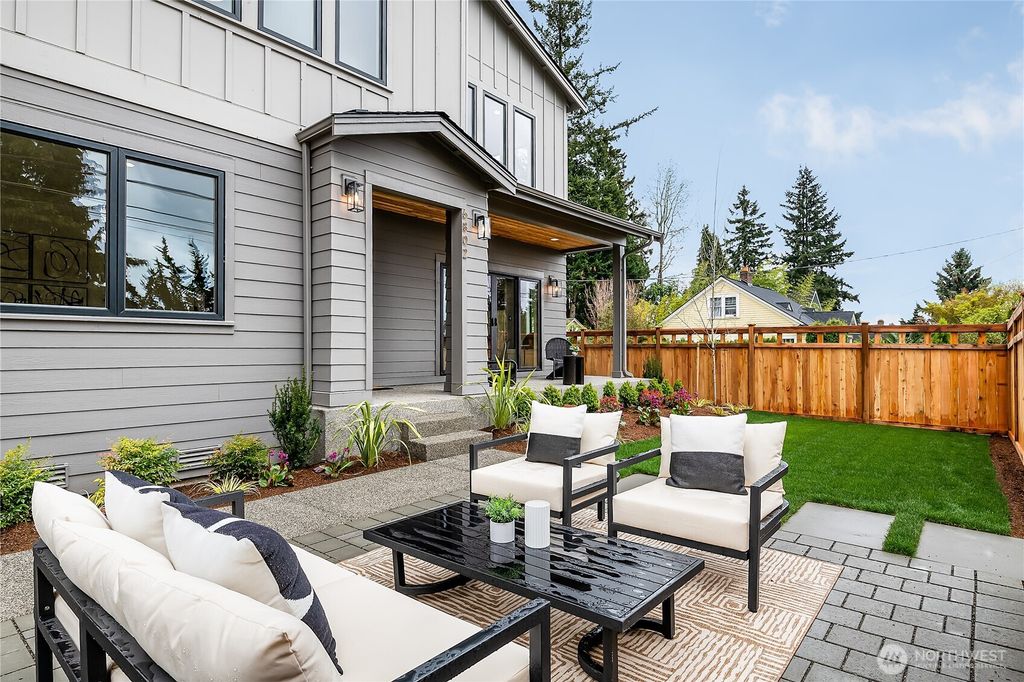 Photo of 6802 31st Avenue NE, Seattle, WA 98115 (MLS # 2357706)
