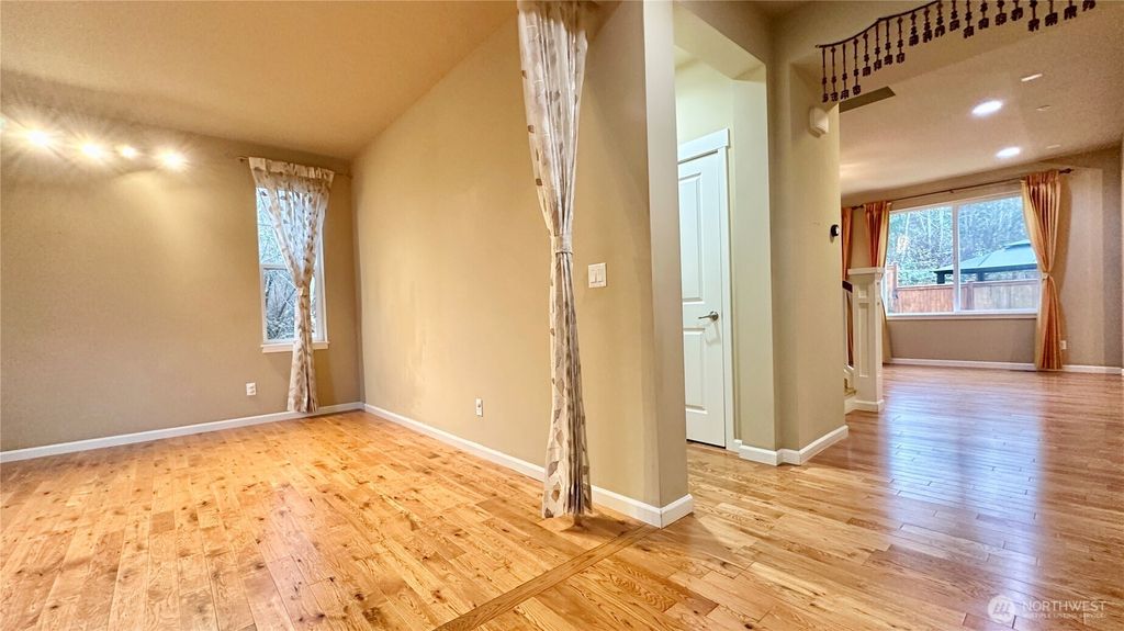 Photo of 11441 178th Place NE, Redmond, WA 98052 (MLS # 2461028)