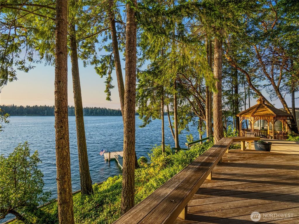 Photo of 56 Silcox Island IS, Lakewood, WA 98498 (MLS # 2529031)