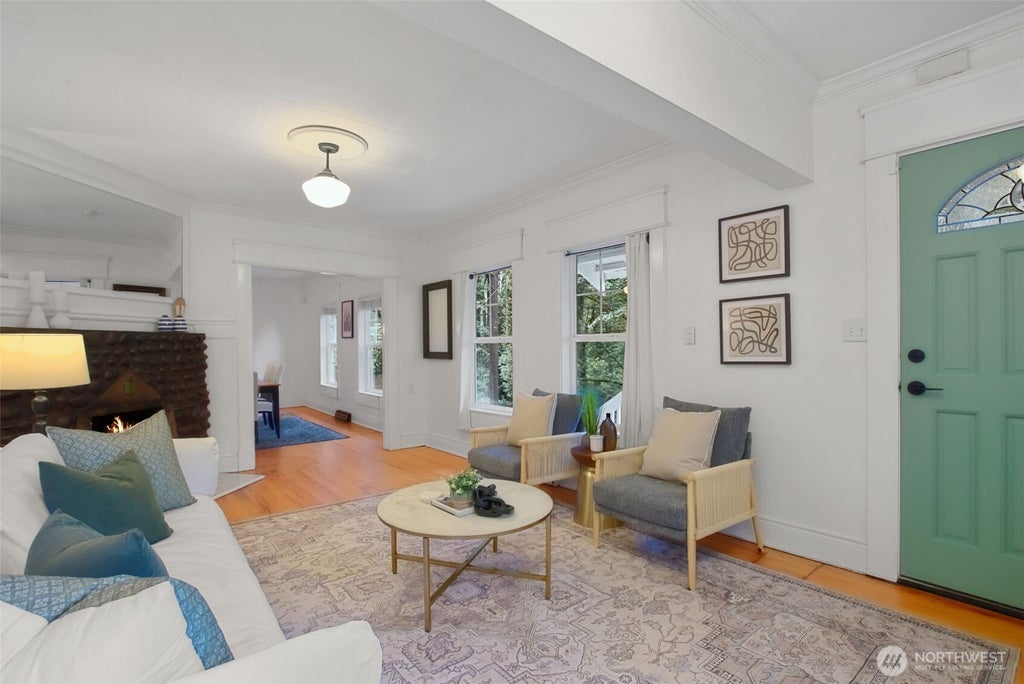 Photo of 2106 Fairmount Avenue SW, Seattle, WA 98126 (MLS # 2586650)