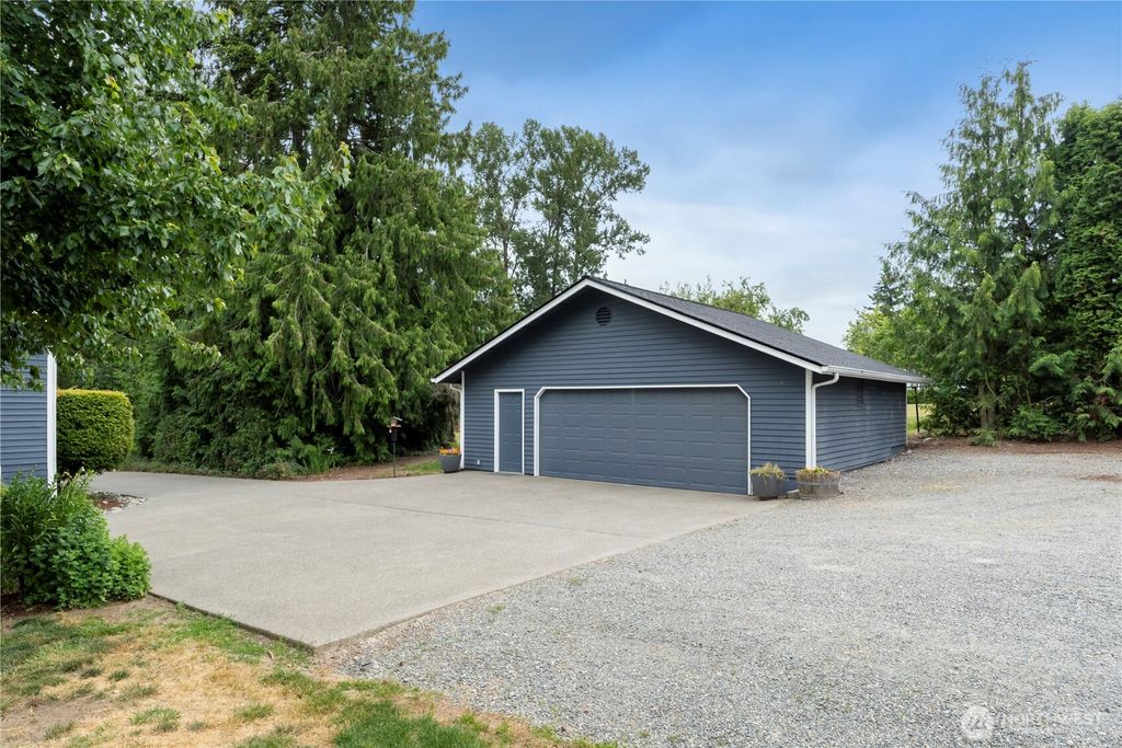 Photo of 23305 98th Avenue S, Kent, WA 98031 (MLS # 2395264)