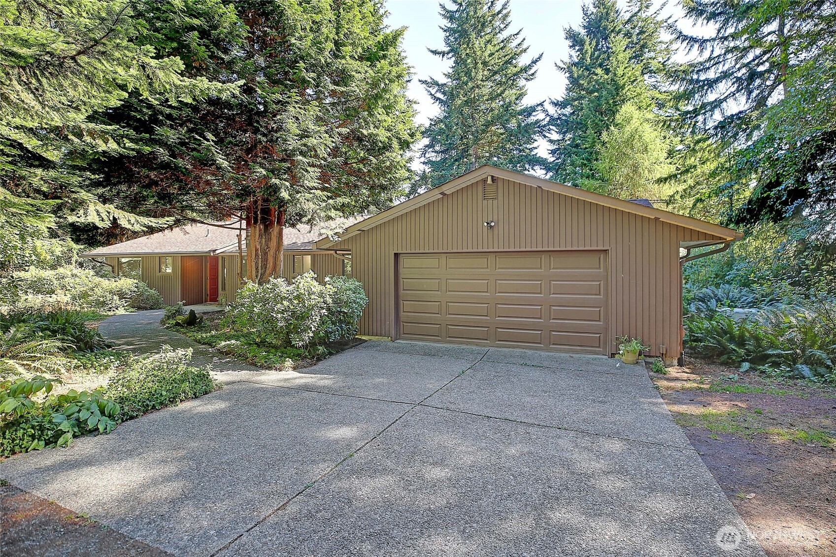 563 Wayne's Ridge Circle