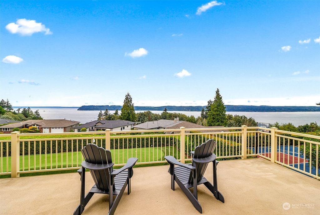 Photo of 8412 Naketa Lane, Mukilteo, WA 98275 (MLS # 2291922)