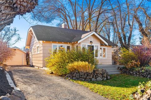 Photo of 708 E Capitol Avenue, Ellensburg, WA 98926 (MLS # 2456276)