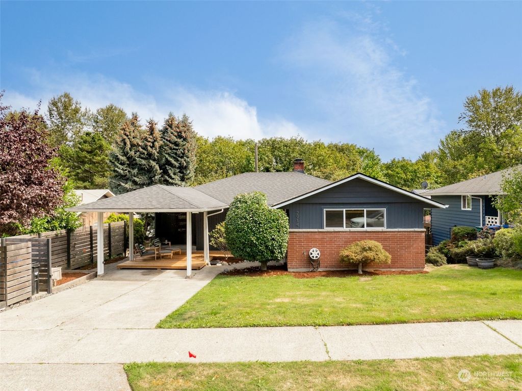 Photo of 2914 Harris Place S, Seattle, WA 98144 (MLS # 2282614)