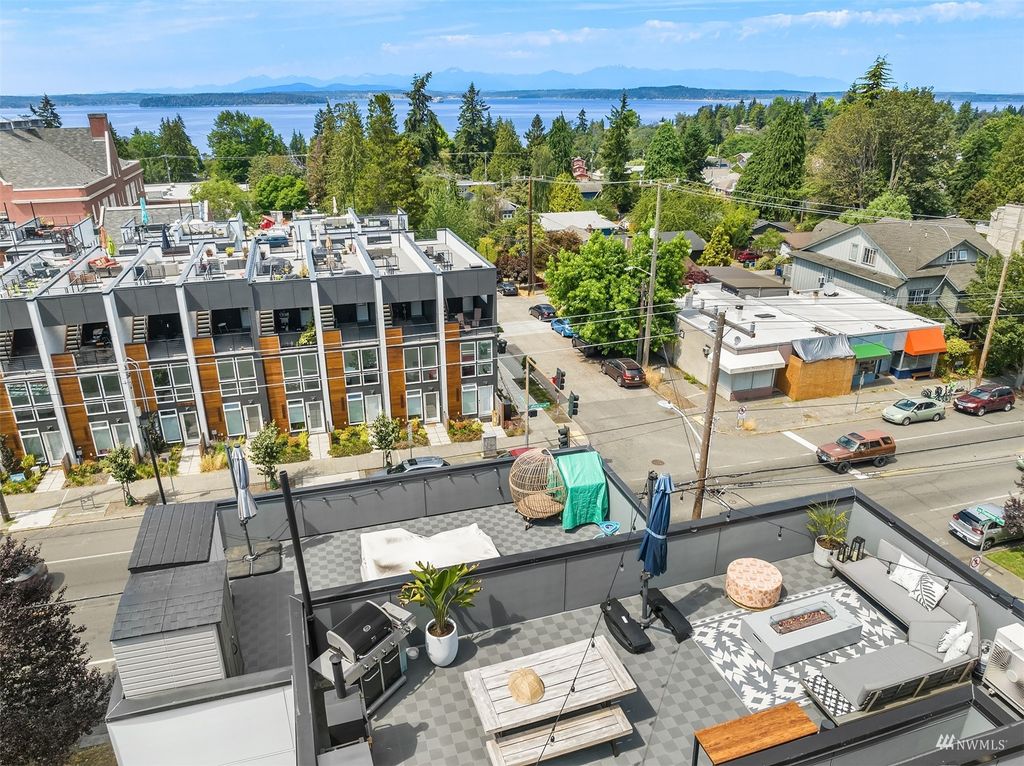 Photo of 4209 SW Frontenac Street, Seattle, WA 98136 (MLS # 1977722)