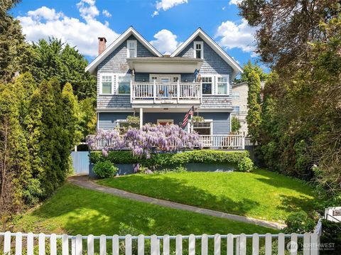 Photo of 2616 Franklin Avenue E, Seattle, WA 98102 (MLS # 2536982)