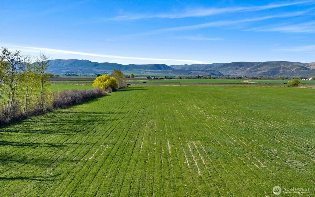 Photo of 5 XX Rein Road, Ellensburg, WA 98926 (MLS # 2467316)