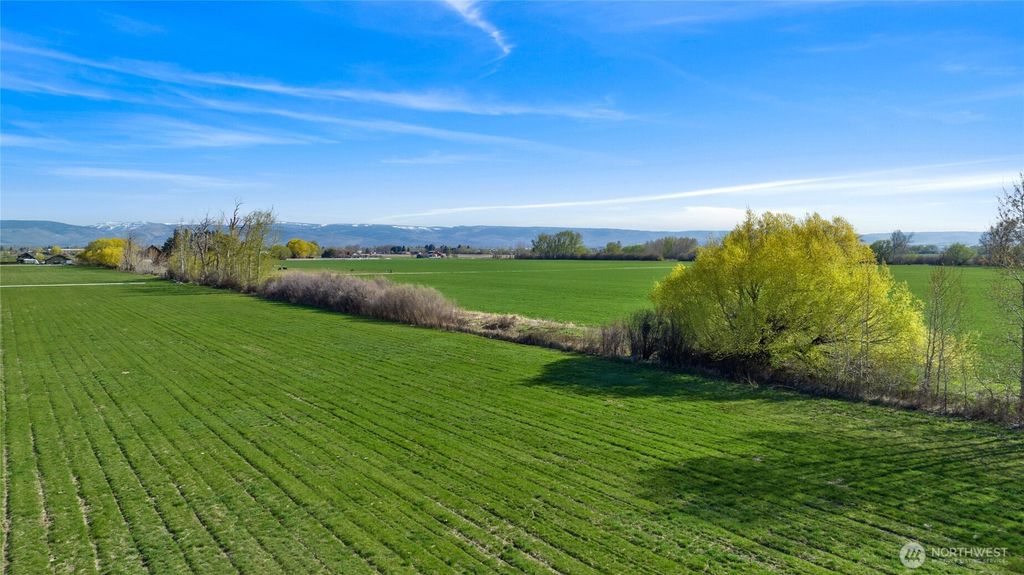 Photo of 5 XX Rein Road, Ellensburg, WA 98926 (MLS # 2467316)