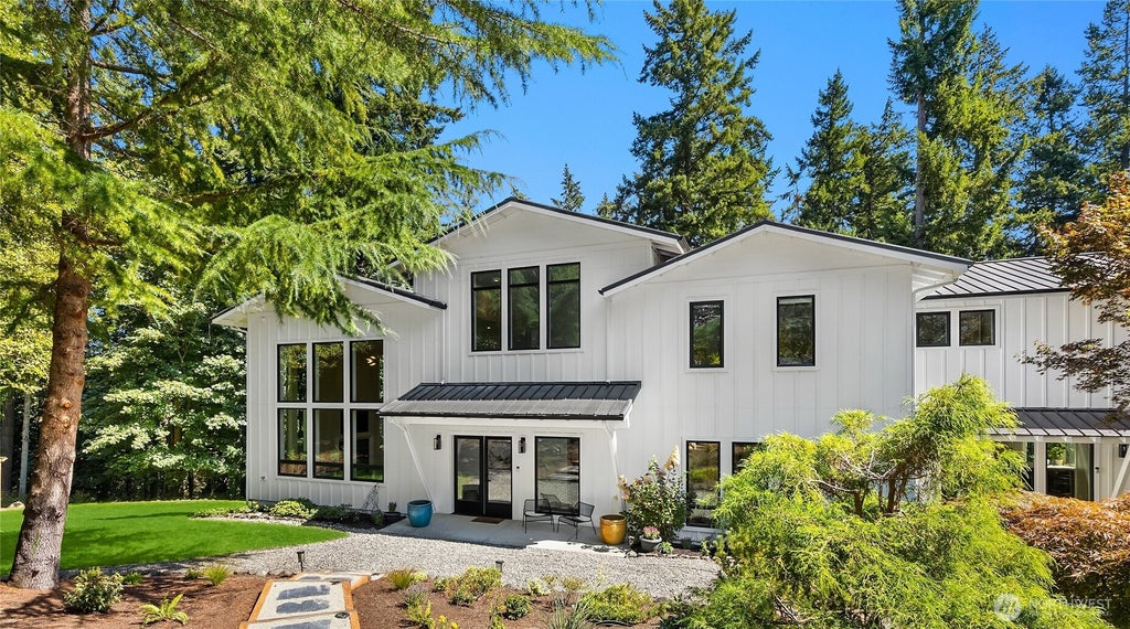 Photo of 7080 Ridge Lane NE, Bainbridge Island, WA 98110 (MLS # 2573454)