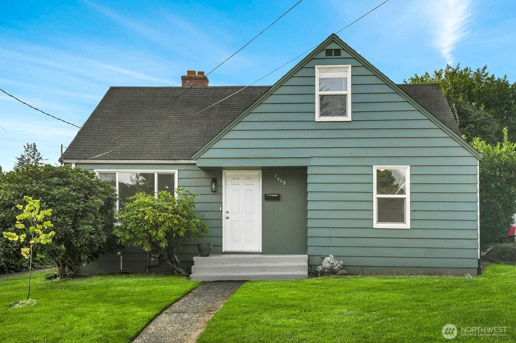Photo of 7009 S 115th Street, Seattle, WA 98178 (MLS # 2592368)