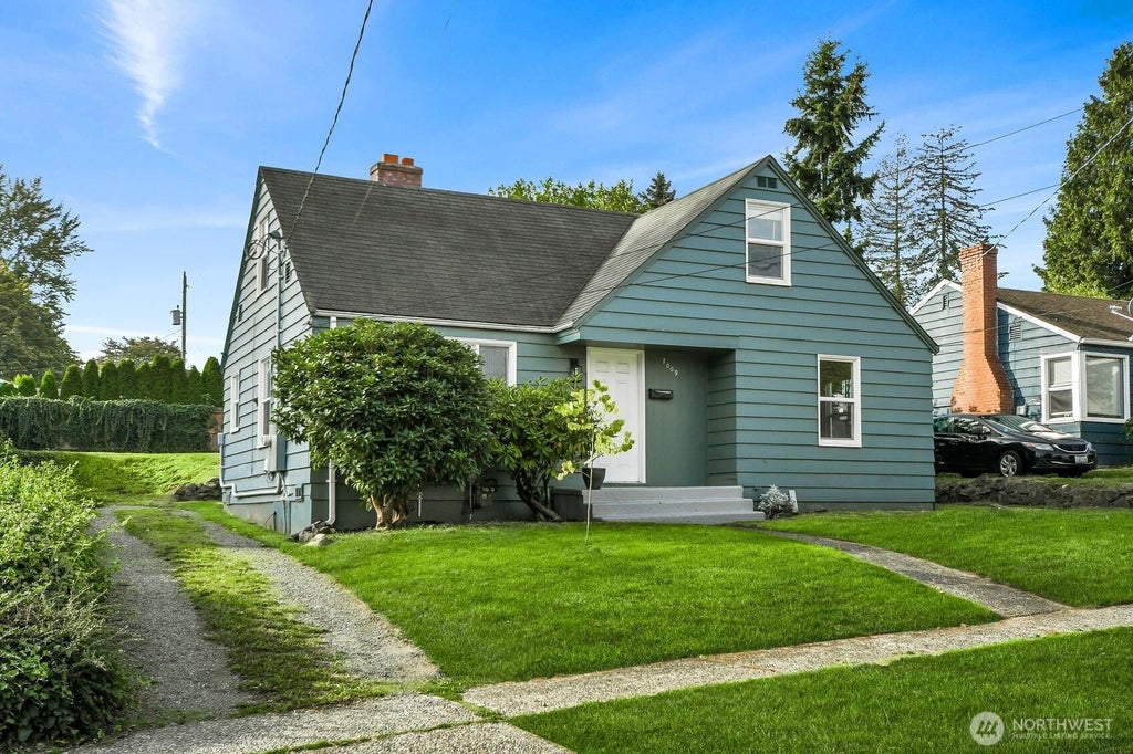 Photo of 7009 S 115th Street, Seattle, WA 98178 (MLS # 2592368)