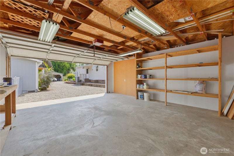 10015 189th Street E