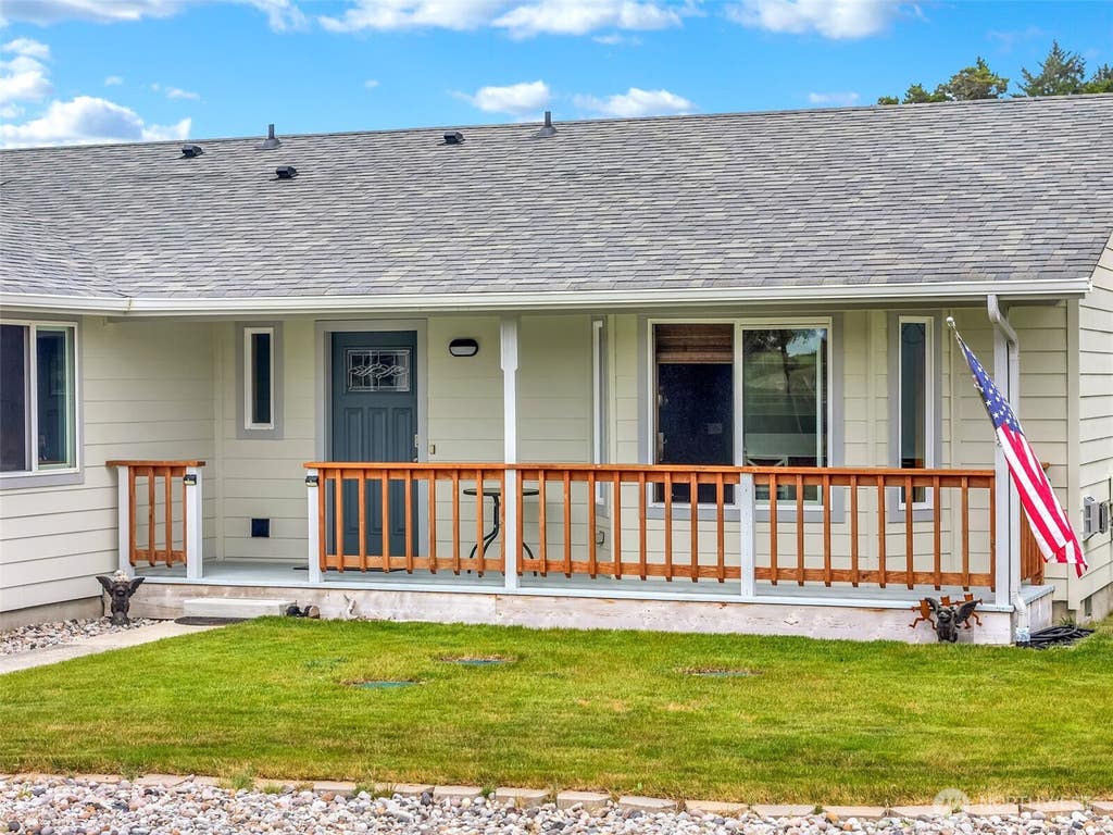 Photo of 30406 H Street, Ocean Park, WA 98640 (MLS # 2548448)