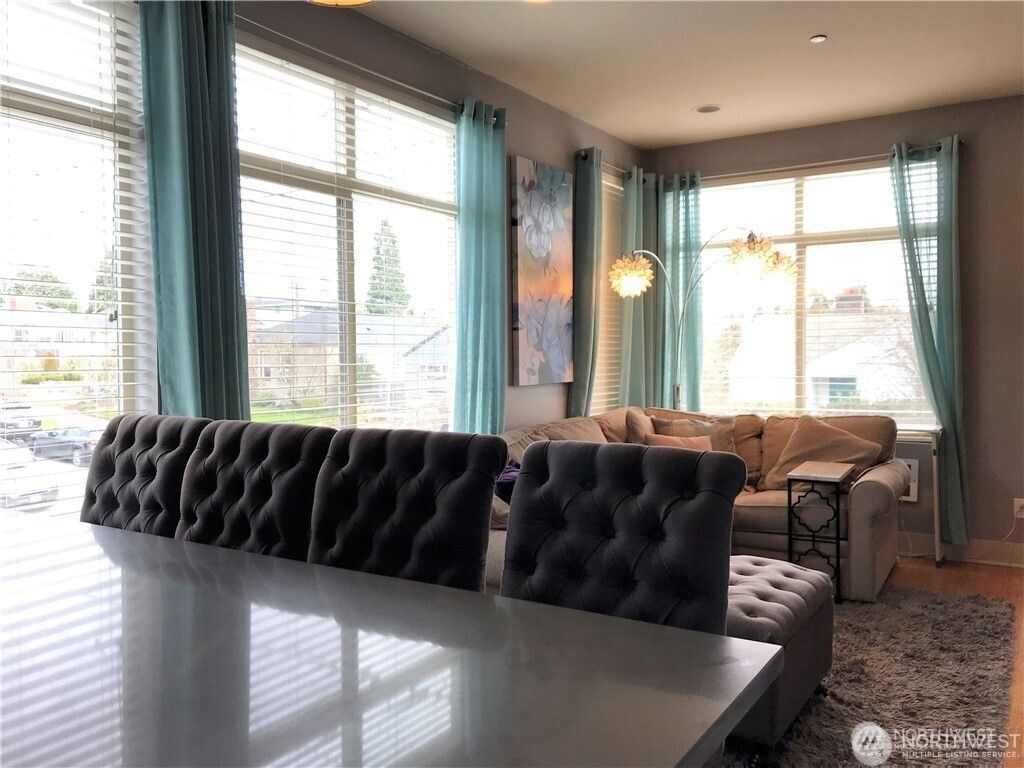 listing image 9360083408171167411