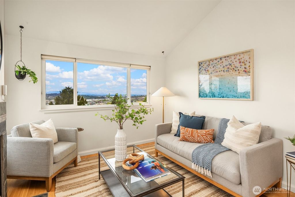 Photo of 4403 Greenwood Avenue N #301, Seattle, WA 98103 (MLS # 2523953)