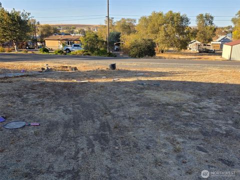 Photo of 203 W 1st Street, Lind, WA 99341 (MLS # 2442810)