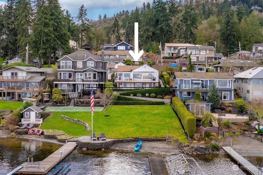 Photo of 17612 SE 40th Place, Bellevue, WA 98008 (MLS # 2209095)