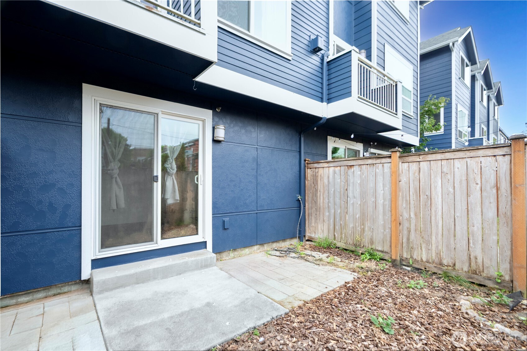 1408 NW 64th St B