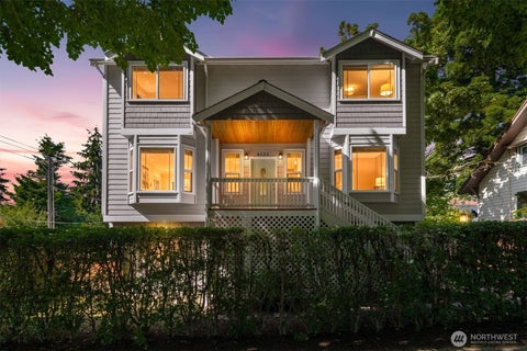 Photo of 4122 SW Walker Street, Seattle, WA 98116 (MLS # 2543472)
