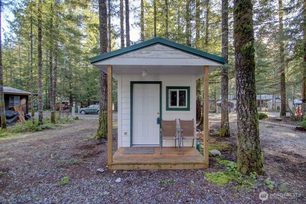 Photo of 161 Christmas Tree Circle, Deming, WA 98244 (MLS # 2546880)