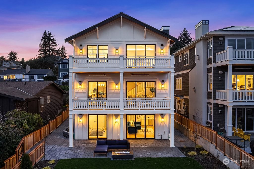 Photo of 6557 52nd Avenue NE, Seattle, WA 98115 (MLS # 2188439)