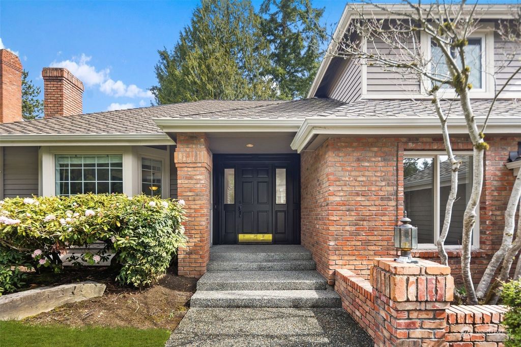 Photo of 2016 216th Place NE, Sammamish, WA 98074 (MLS # 2050780)