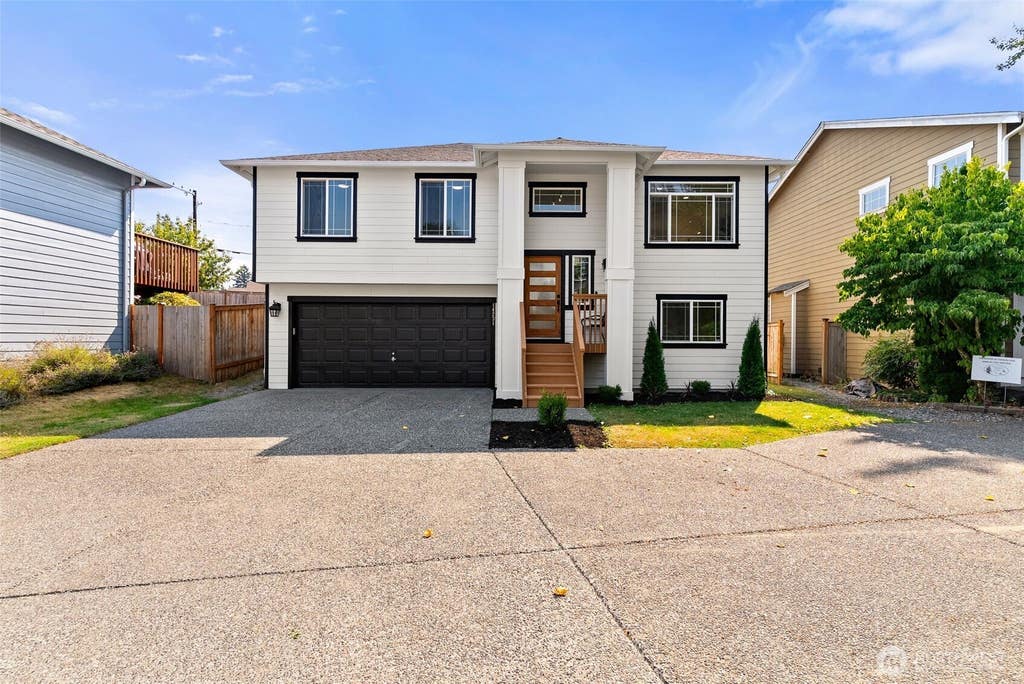 Photo of 14231 41st Drive SE, Bothell, WA 98012 (MLS # 2574783)