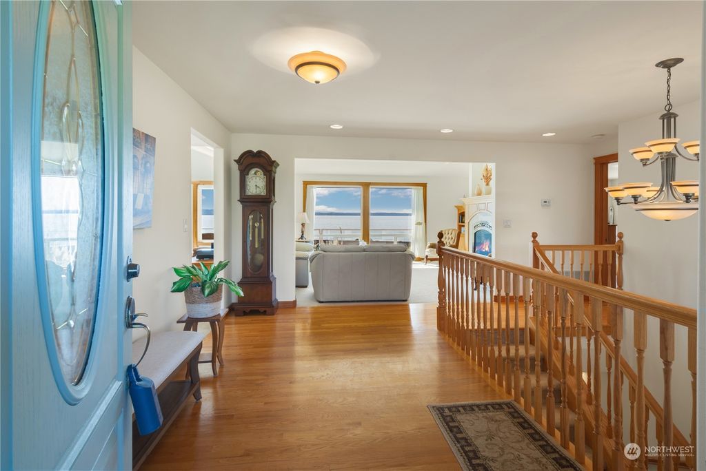 Photo of 703 Driftwood Lane, Edmonds, WA 98020 (MLS # 2138118)