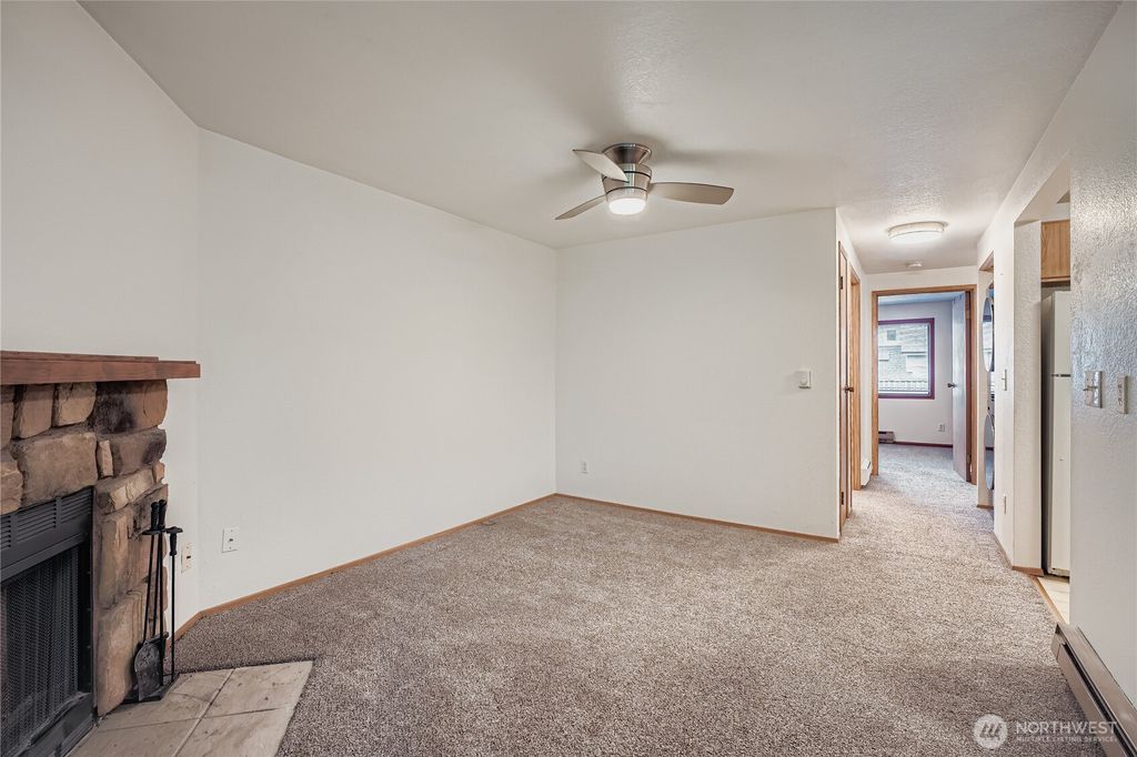 Photo of 17419 119th Lane SE #E31, Renton, WA 98058 (MLS # 2443858)