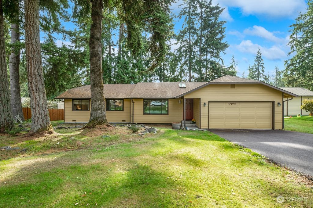 Photo of 9922 200th Place SE, Snohomish, WA 98296 (MLS # 2170338)