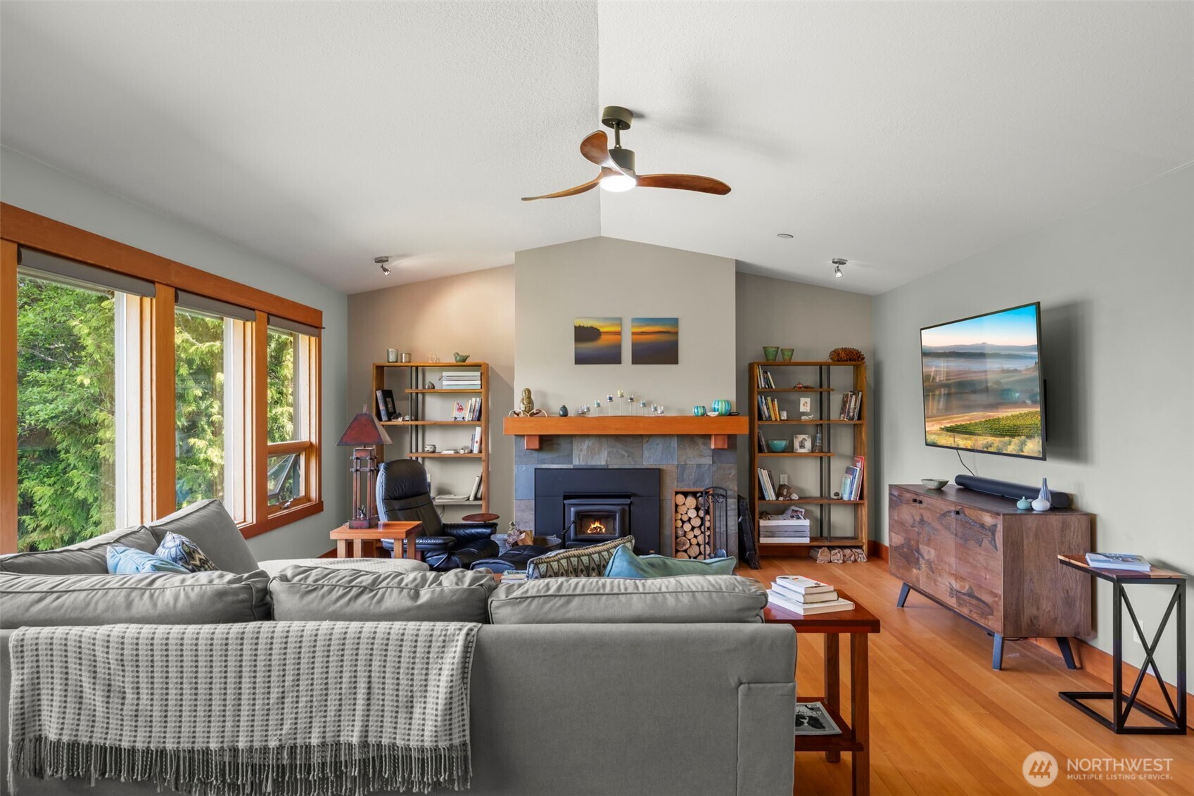 532 Whitecap Road