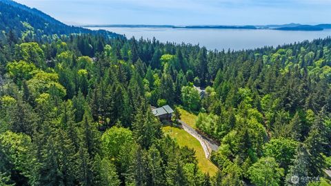 Photo of 532 whitecap Road, Bellingham, WA 98229 (MLS # 2504303)