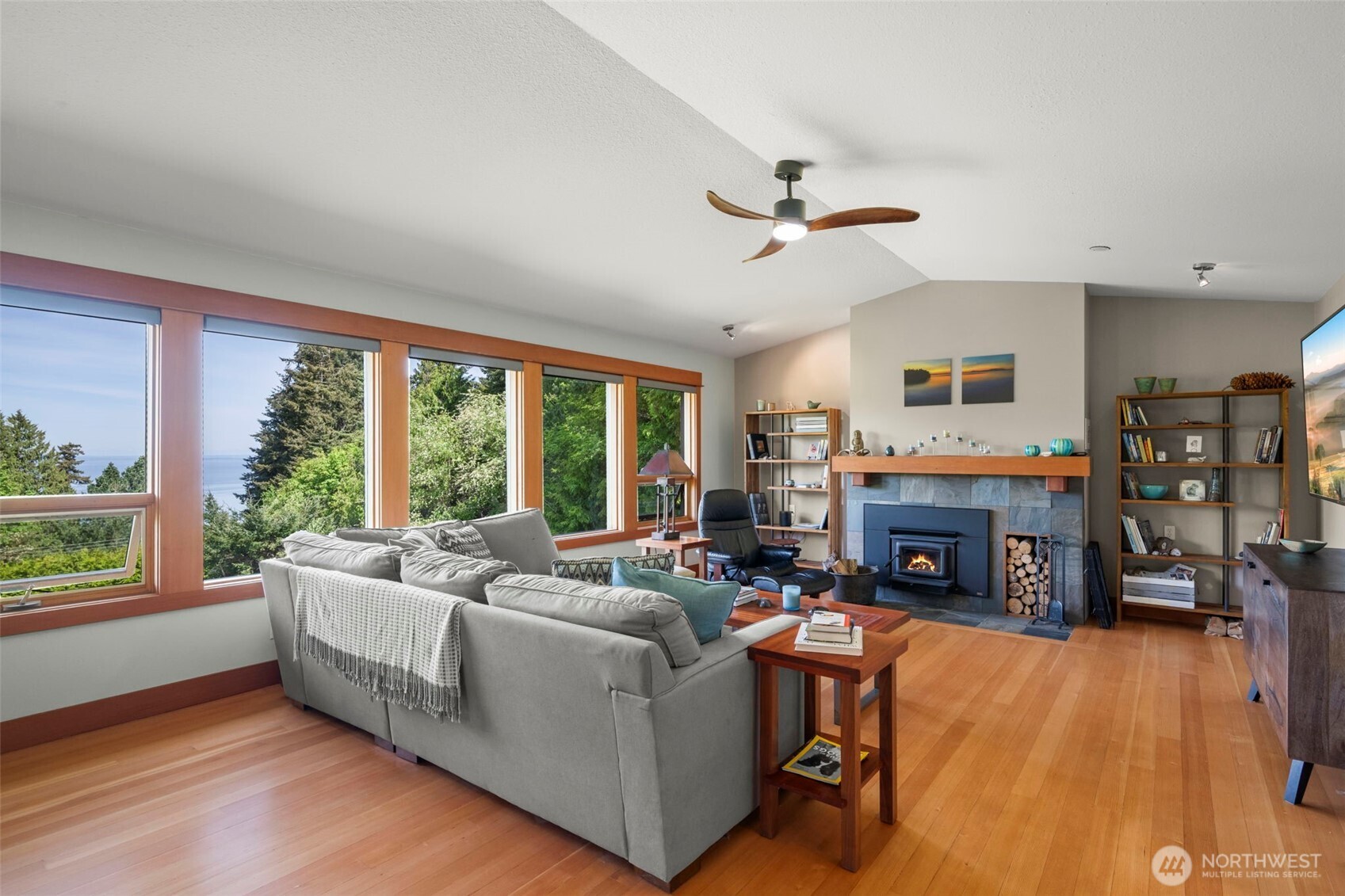 532 Whitecap Road