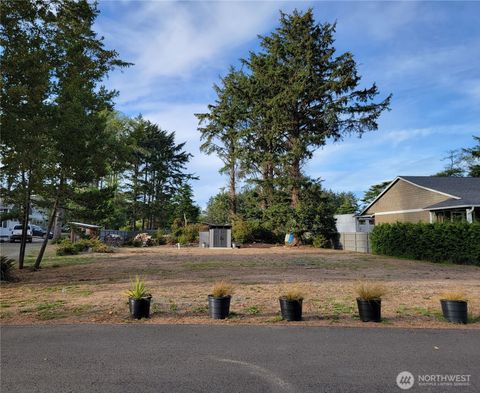 Photo of 1207 234th Place, Ocean Park, WA 98640 (MLS # 2514222)