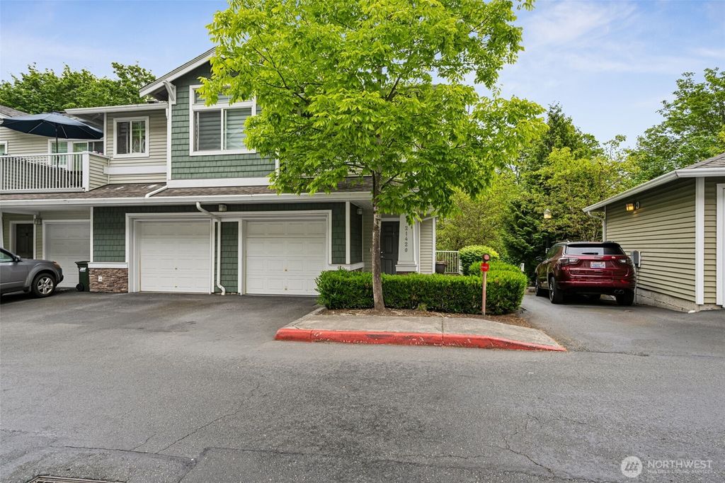 Photo of 21420 40th Place S #F, SeaTac, WA 98198 (MLS # 2413522)