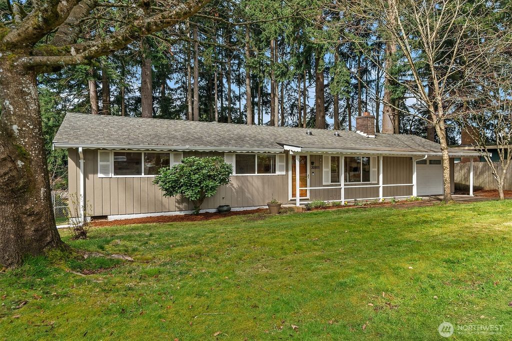 Photo of 30811 7th Avenue SW, Federal Way, WA 98023 (MLS # 2496626)