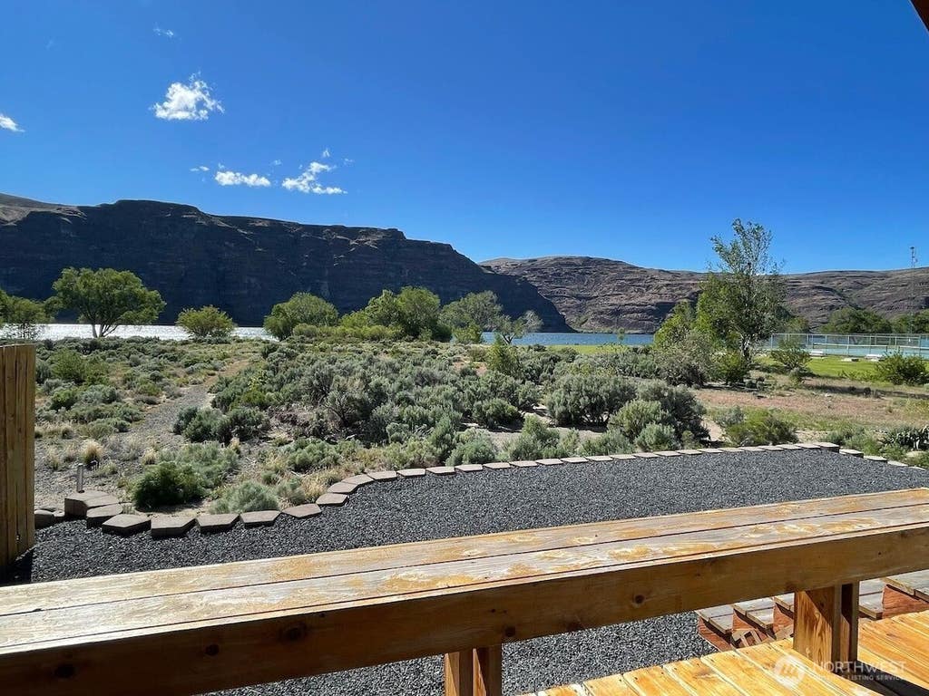 Photo of 928 River Drive SW, Quincy, WA 98848 (MLS # 2548787)